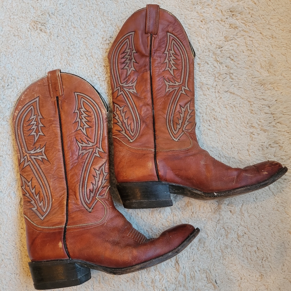 Tony Lama Mens Brown Embroidered Cowboy Boots Size 8.